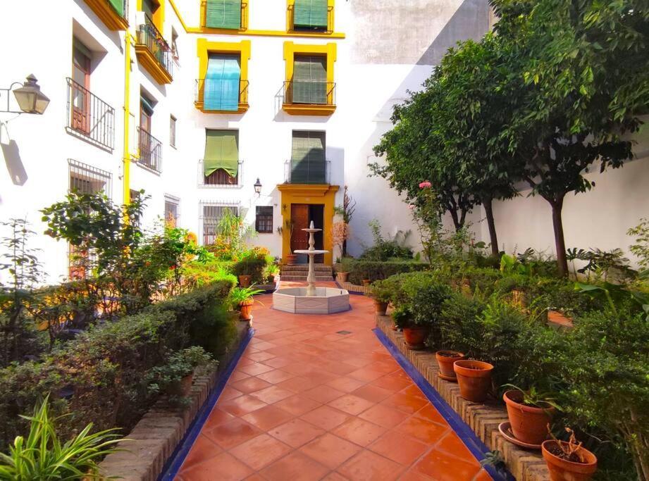 Plaza Cristo De Burgos Lejlighed Sevilla Eksteriør billede